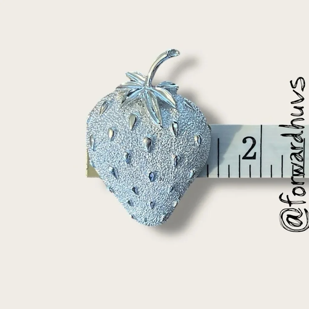 Sarah Coventry Brooch – Silver Tone Strawberry – 2” x 1.5” – Vintage